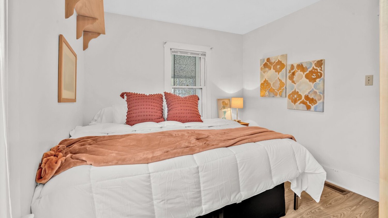 Photo of Bedroom in Portage Lakes