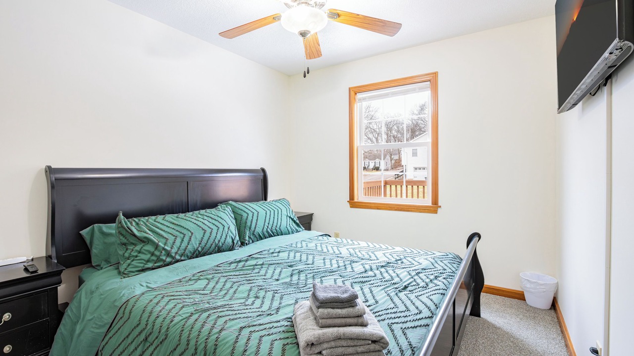 Photo of Bedroom in Akron