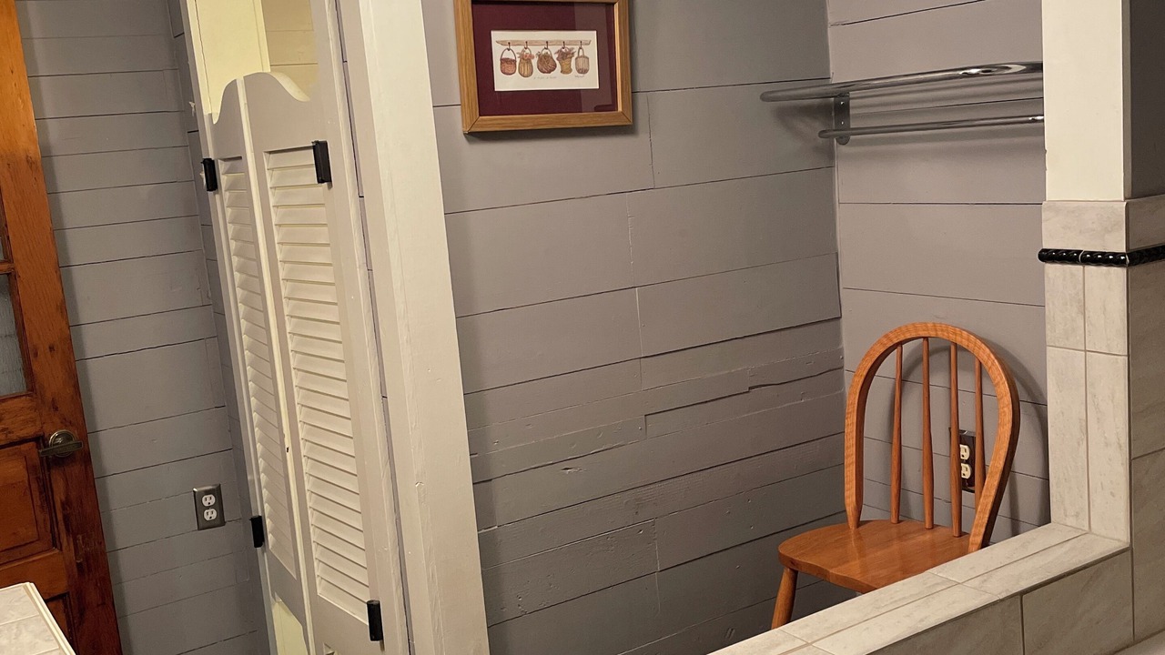 Photo of Bathroom in New Philadelphia