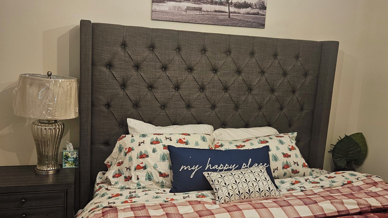 Photo of Bedroom in Summit Station