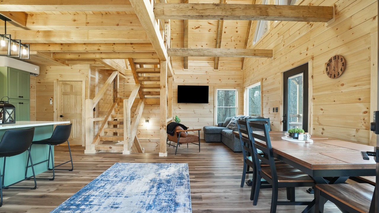 Photo of Livingroom in Creola