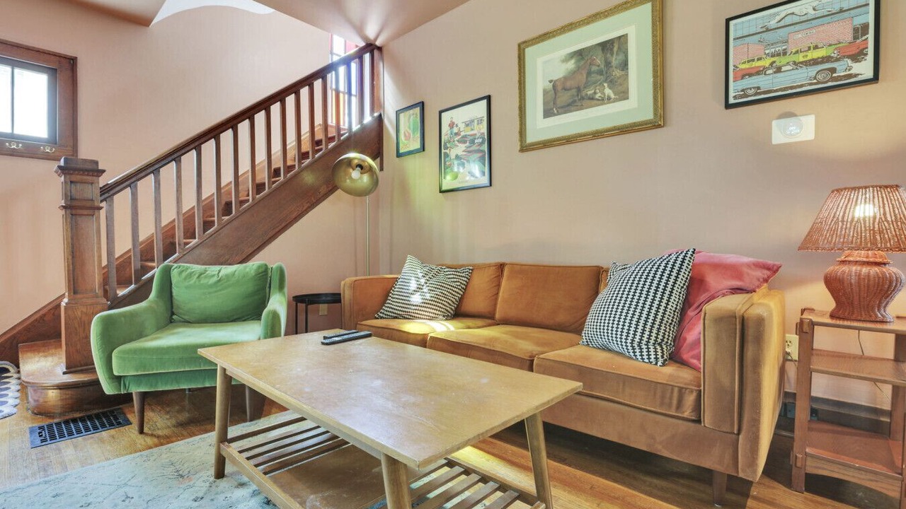 Photo of Livingroom in Clintonville