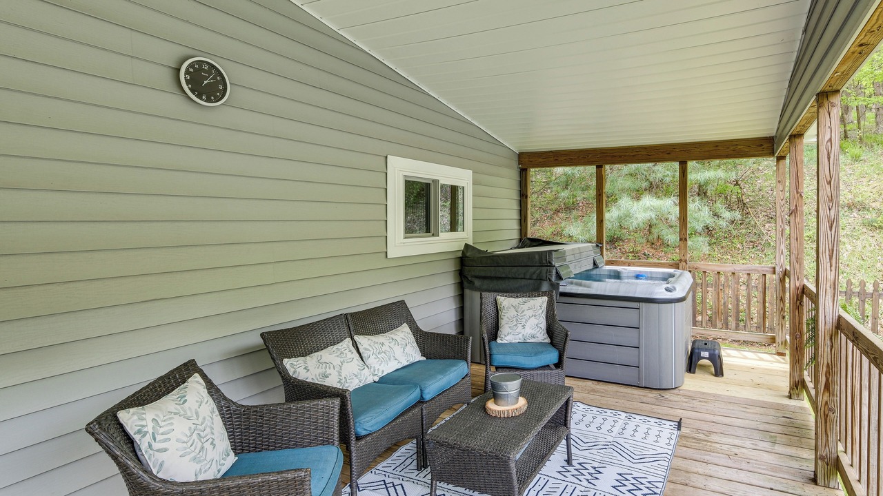 Photo of Patio Balcony in Loudonville