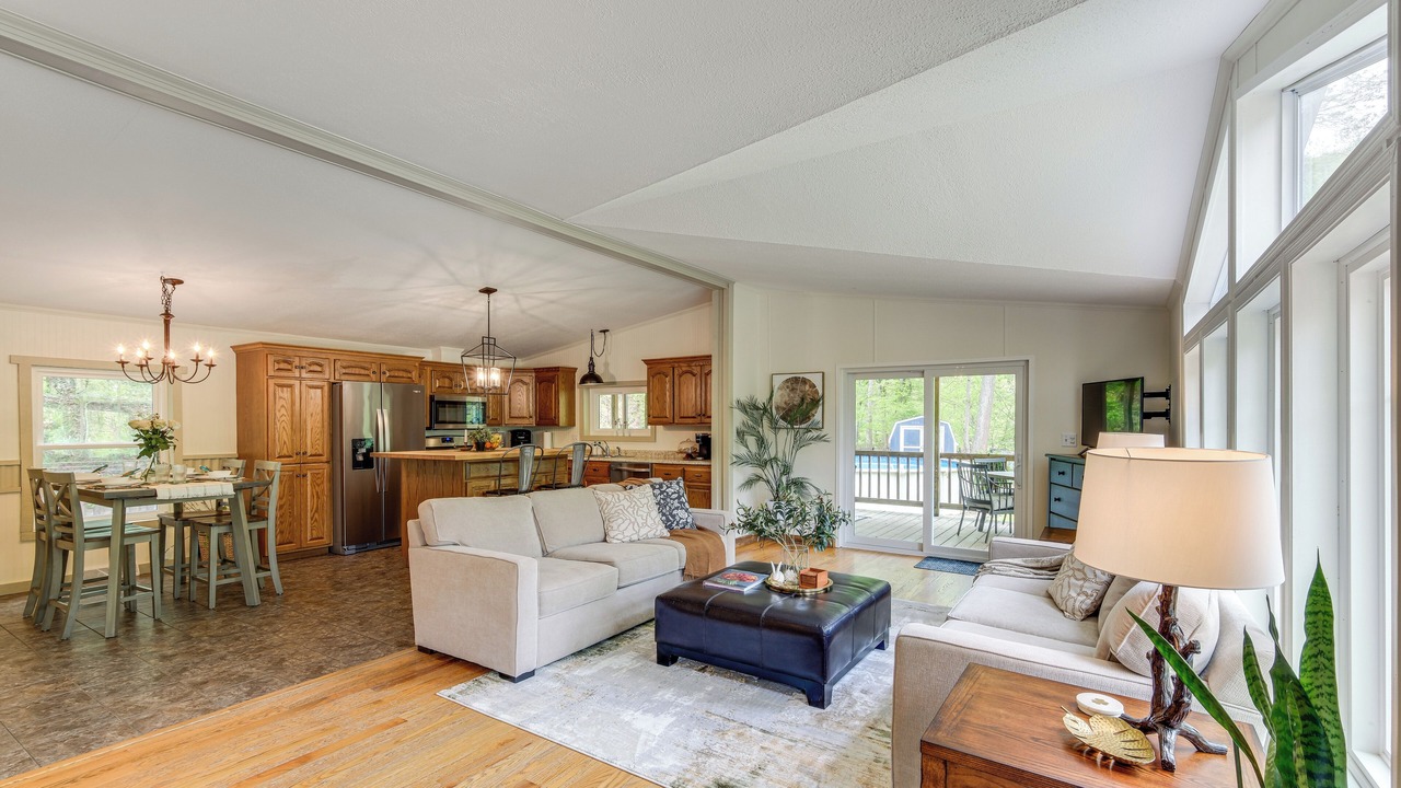 Photo of Livingroom in Loudonville
