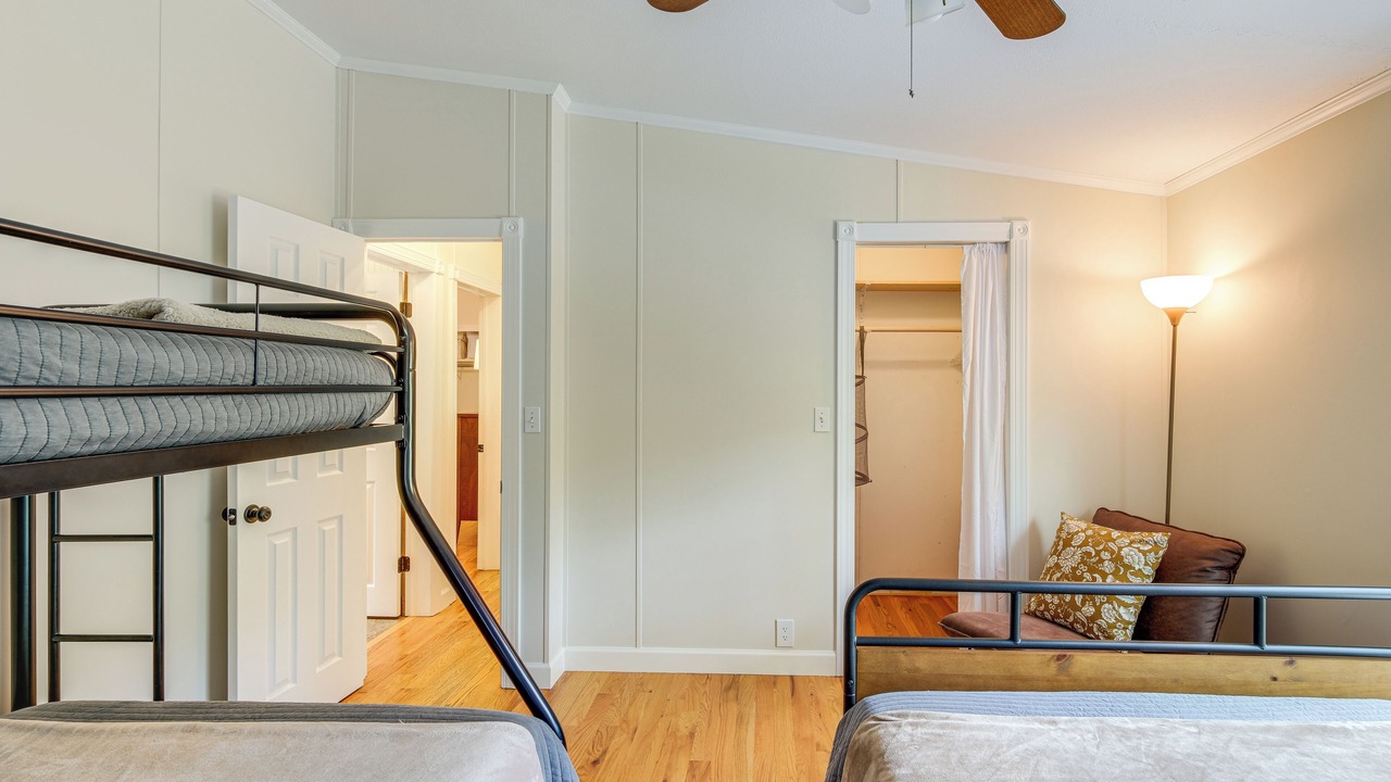 Photo of Bedroom in Loudonville