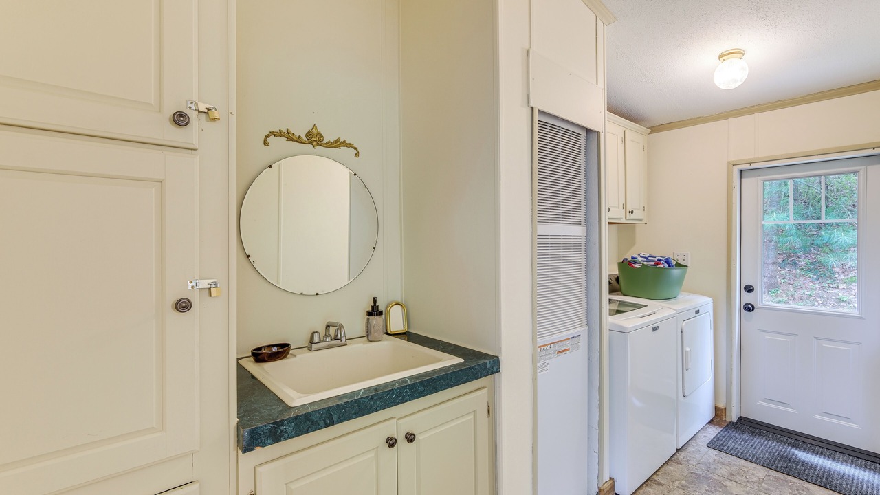 Photo of Bedroom in Loudonville