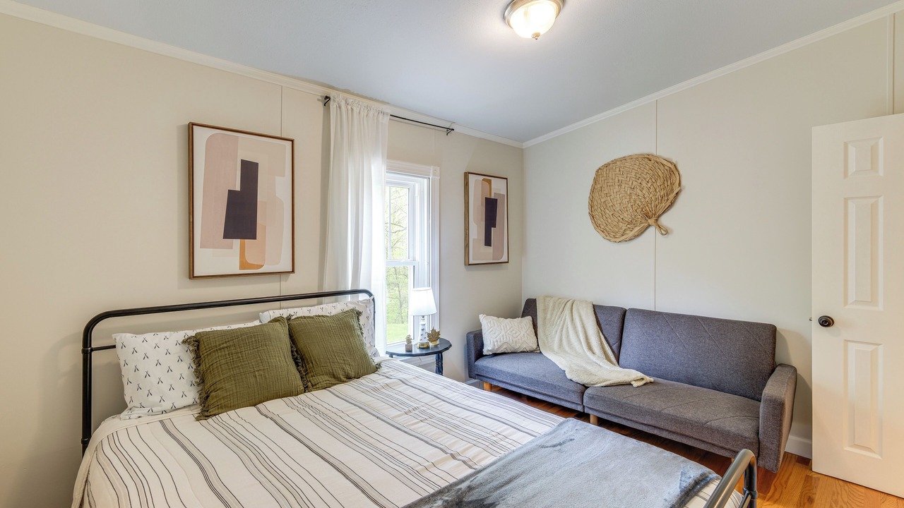 Photo of Bedroom in Loudonville