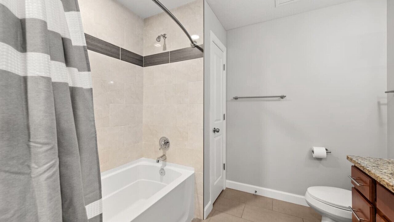Photo of Bathroom in Gateway District