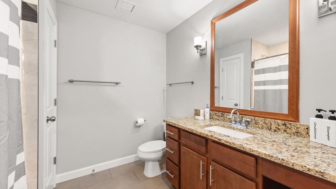 Photo of Bathroom in Gateway District
