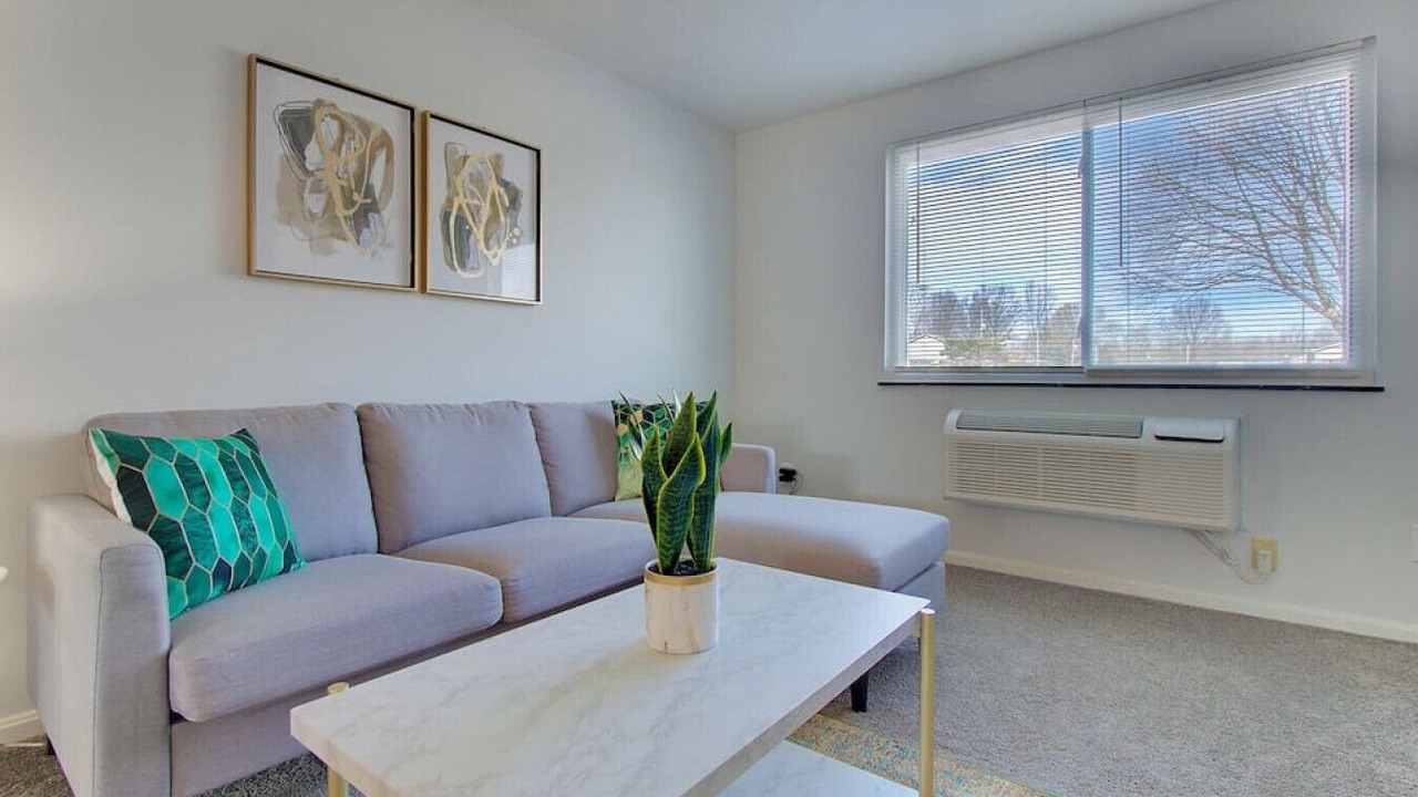 Photo of Livingroom in North Canton