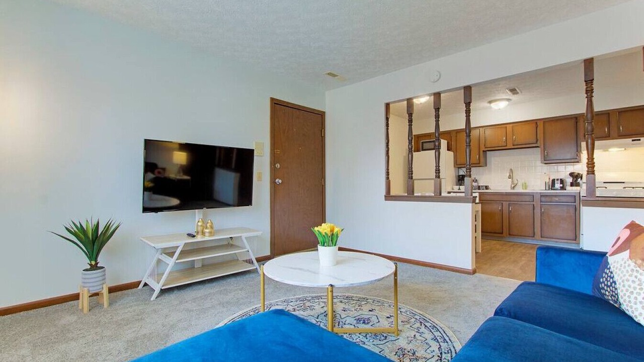 Photo of Livingroom in North Canton