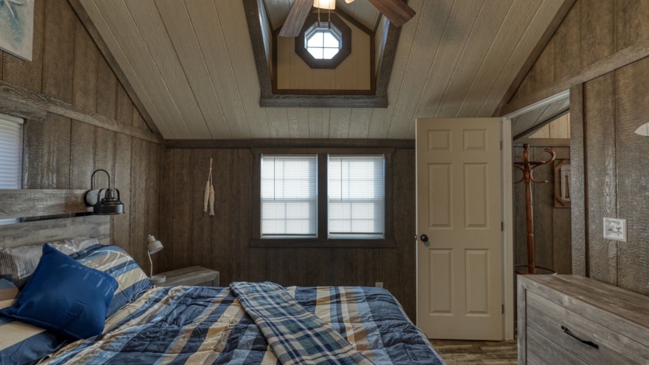 Photo of Bedroom in Senecaville