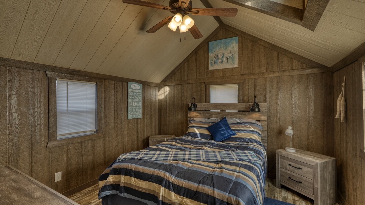 Photo of Bedroom in Senecaville