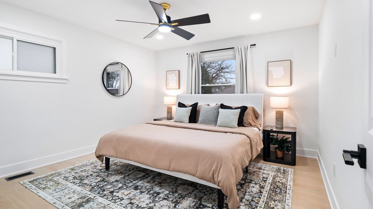 Photo of Bedroom in Beachwood