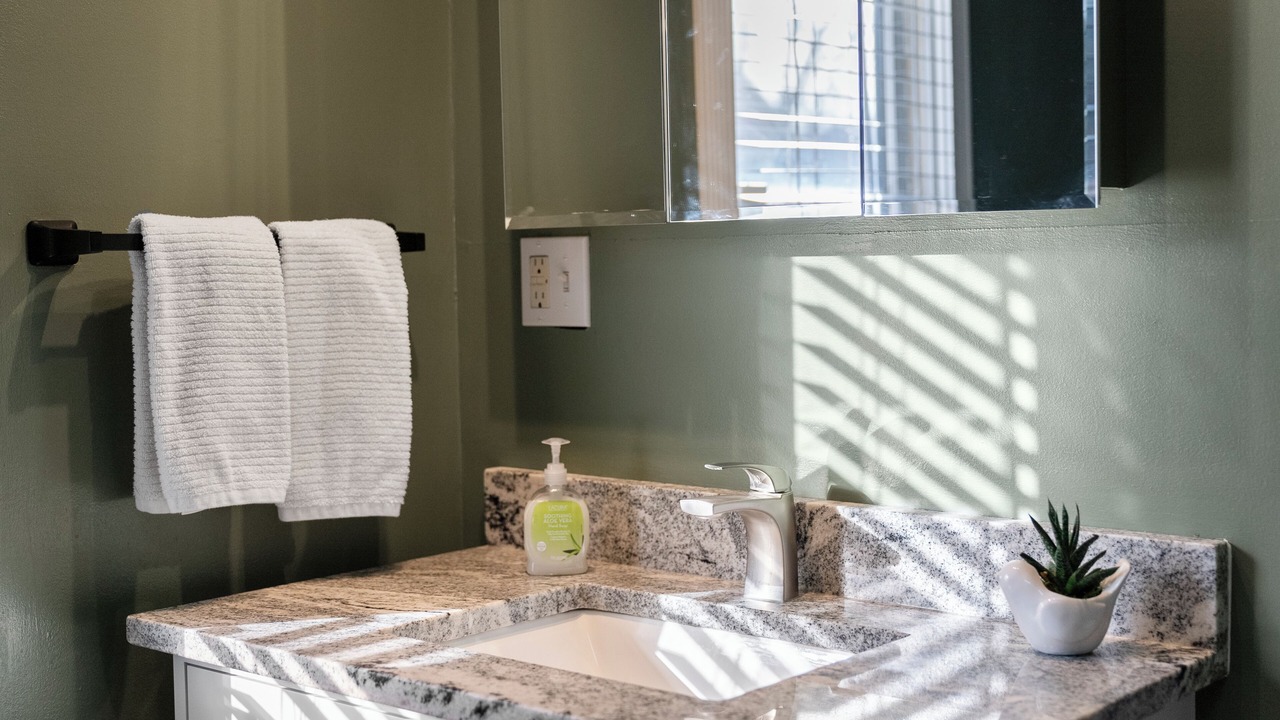 Photo of Bathroom in Weinland Park