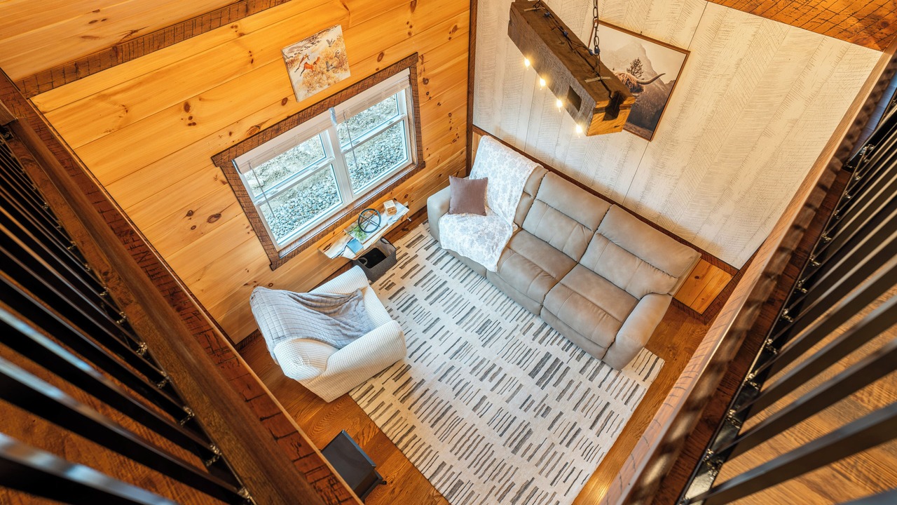 Photo of Livingroom in Sugarcreek