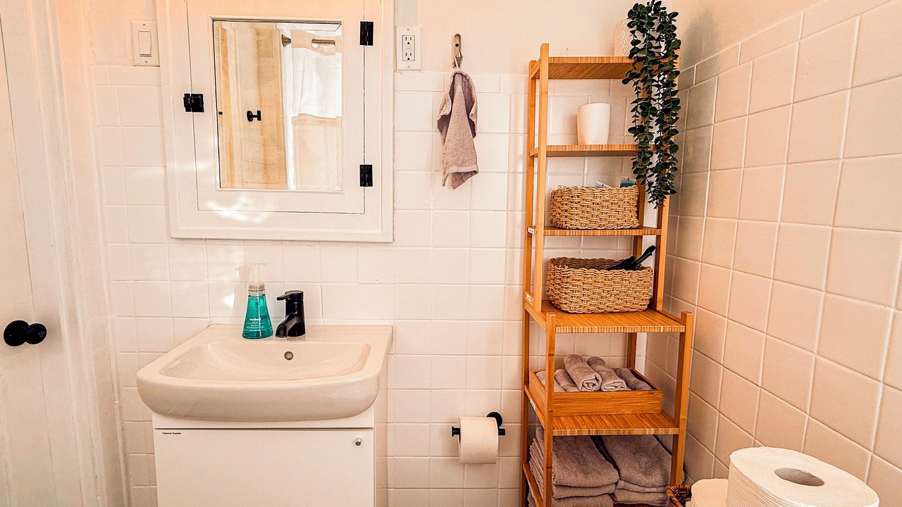 Photo of Bathroom in Roselawn Finance
