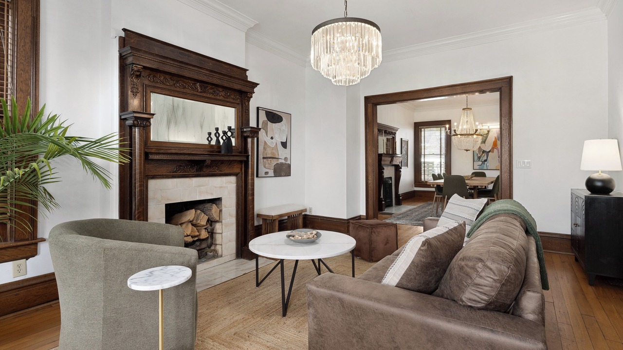 Photo of Livingroom in Victorian Village