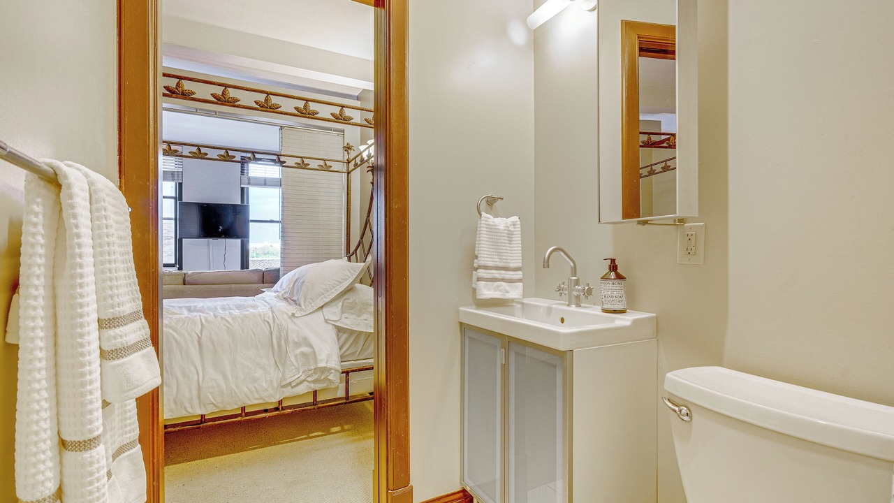 Photo of Bathroom in Short North