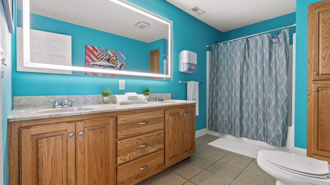 Photo of Bathroom in Summit Station