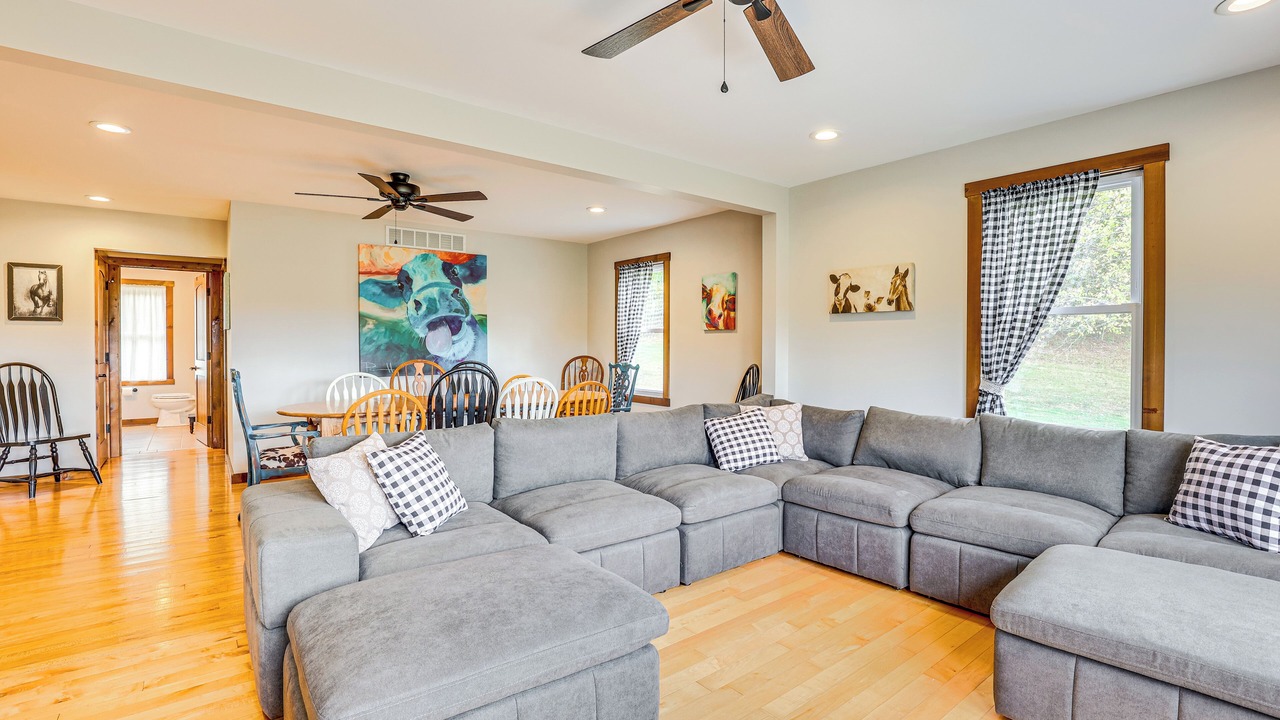 Photo of Livingroom in Ava