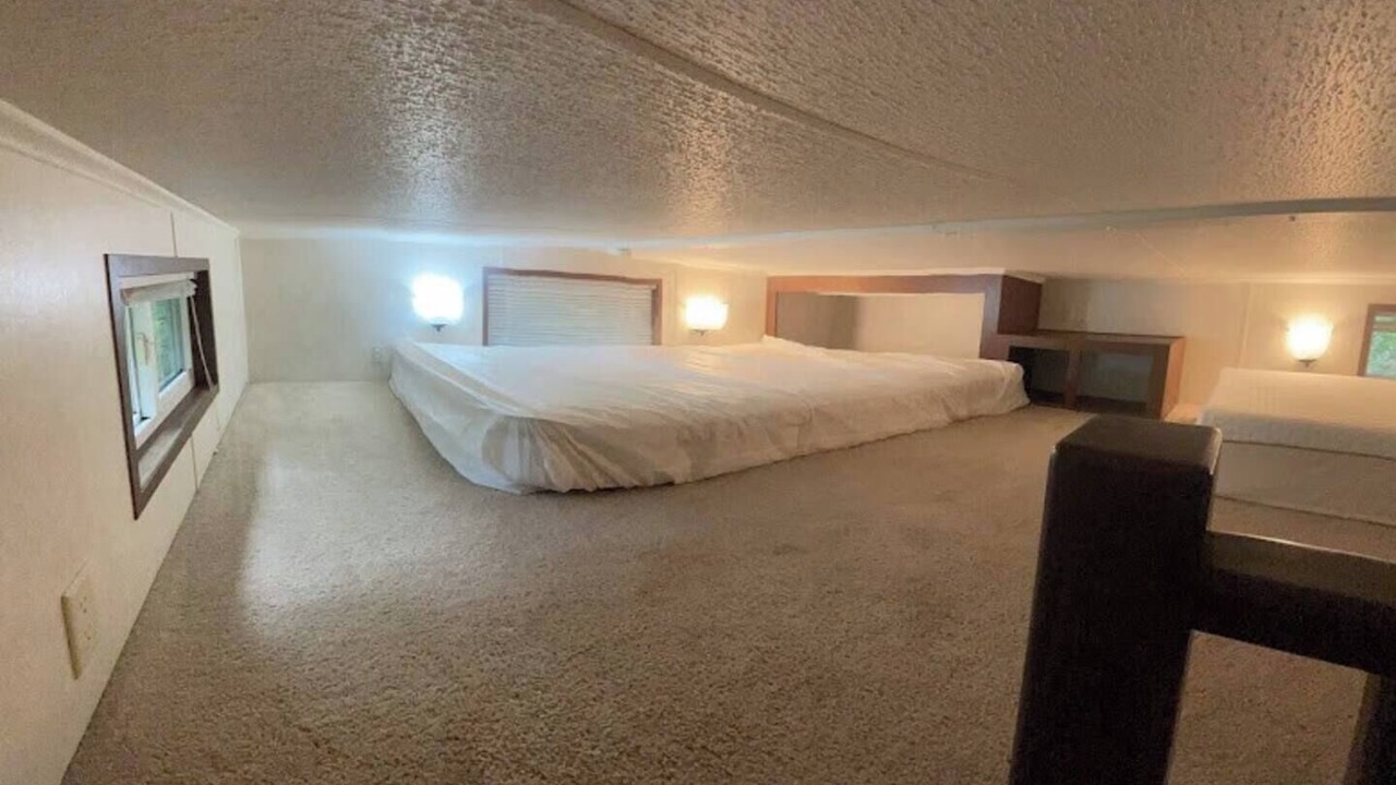 Photo of Bedroom in Senecaville