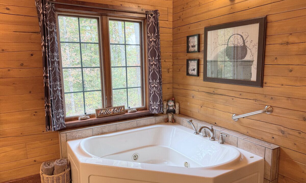 Photo of Bathroom in Millersburg