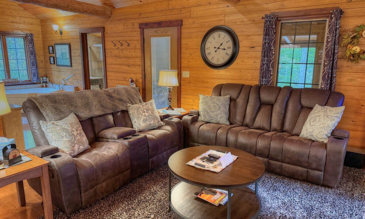 Photo of Livingroom in Millersburg