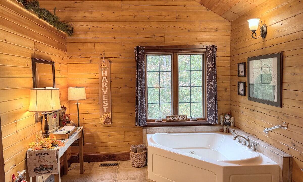 Photo of Bathroom in Millersburg