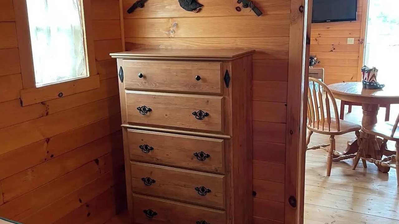 Photo of Bedroom in Senecaville