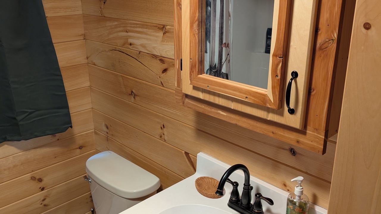 Photo of Bathroom in Chandlersville