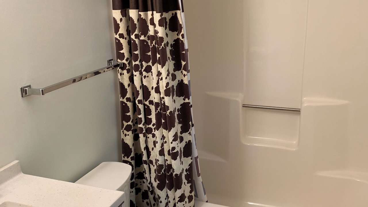 Photo of Bathroom in Kipling