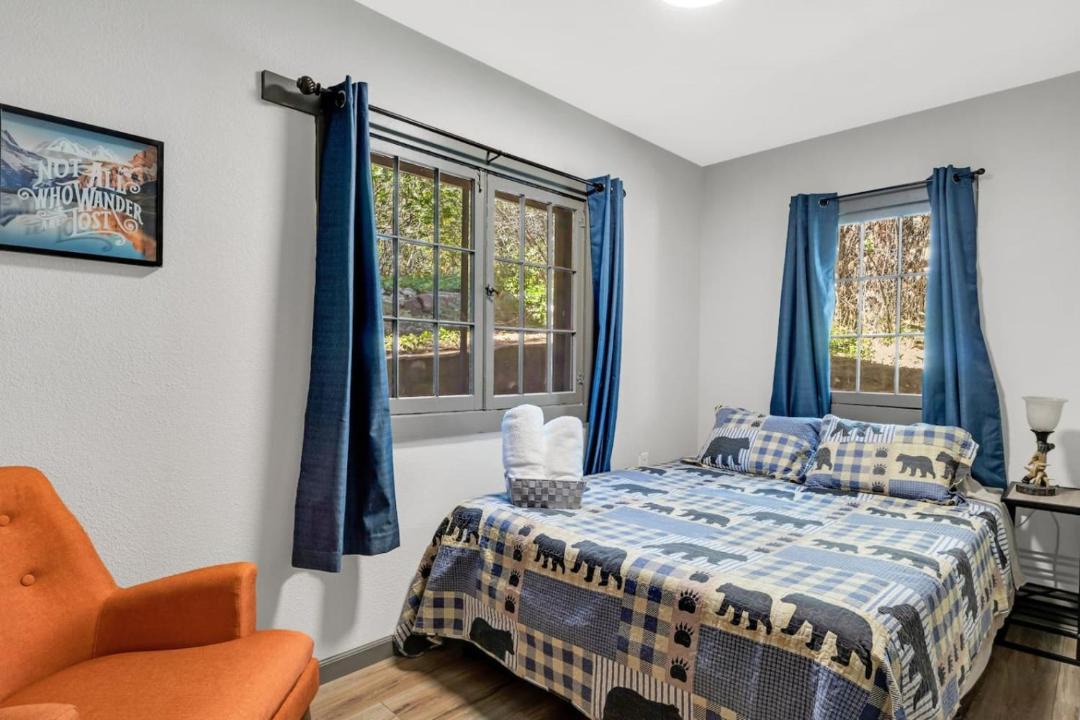 Photo of Bedroom in Green Mountain Falls