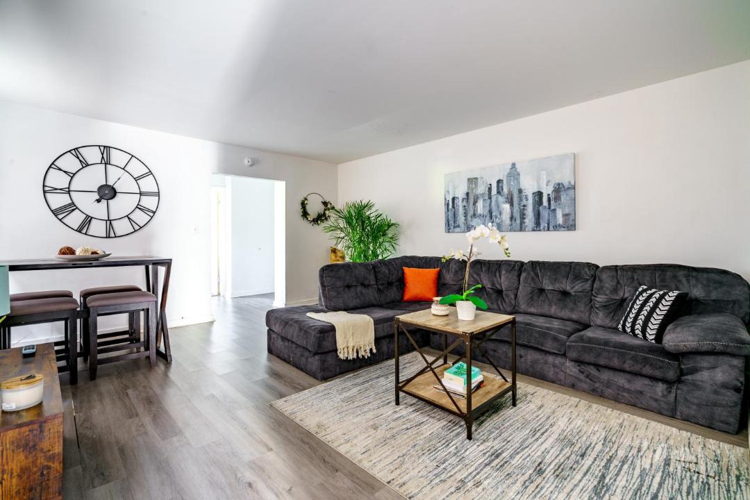 Photo of Livingroom in Victorian Village