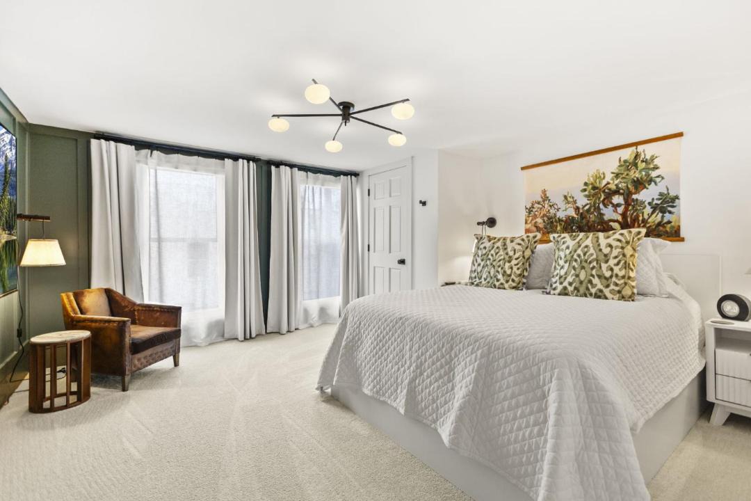 Photo of Bedroom in Newark