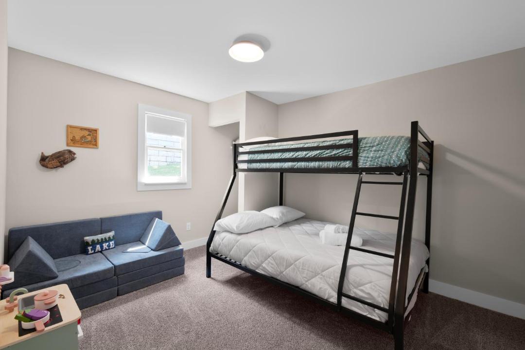 Photo of Bedroom in Buckeye Lake