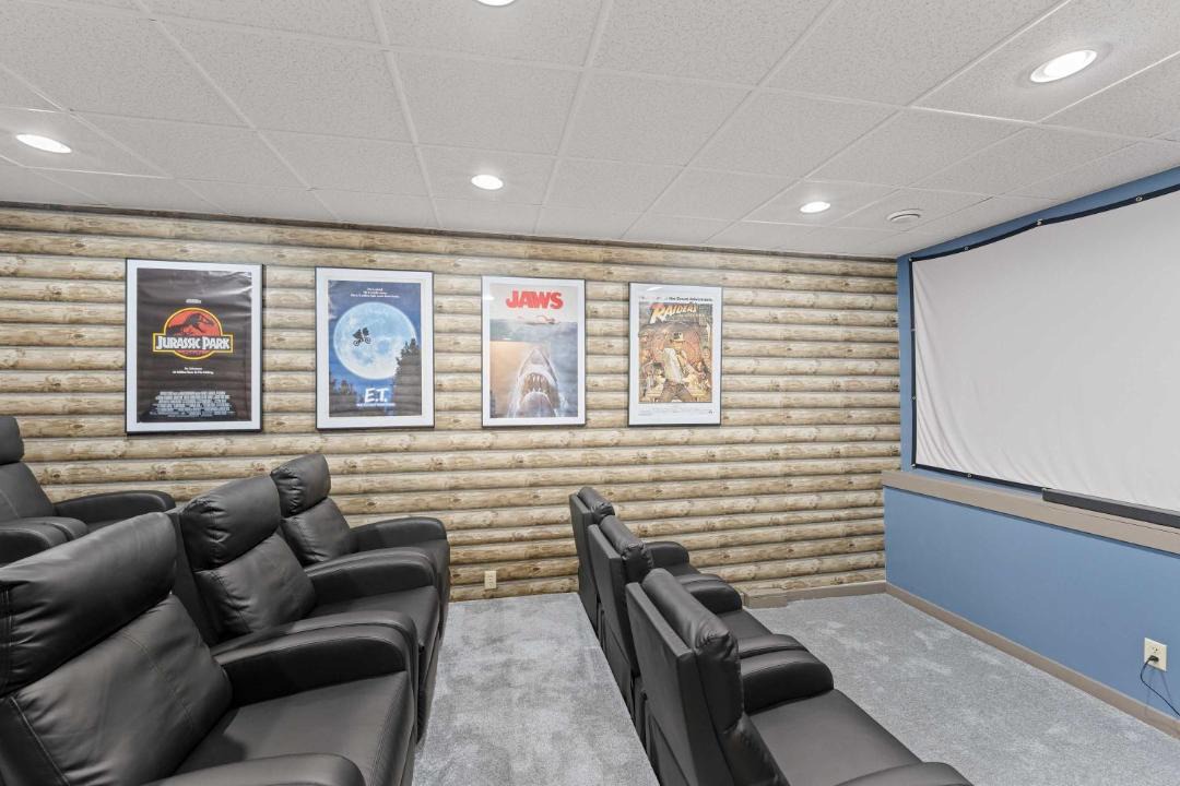 Photo of Livingroom in Sugar Grove