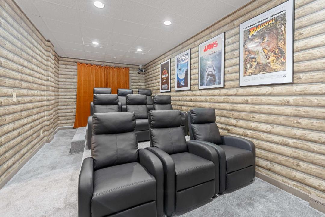 Photo of Livingroom in Sugar Grove