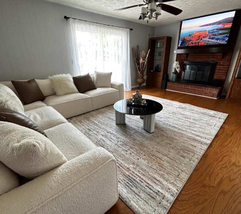 Photo of Livingroom in Reynoldsburg