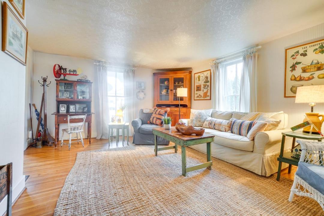 Photo of Livingroom in Granville