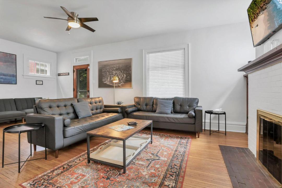 Photo of Livingroom in Old North Columbus