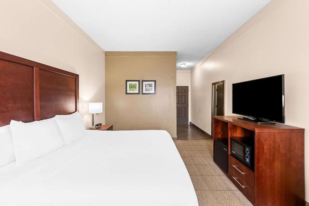 Photo of Bedroom in Heath