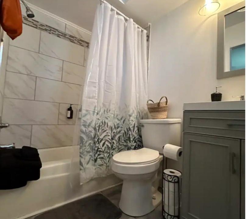 Photo of Bathroom in Livingston Park
