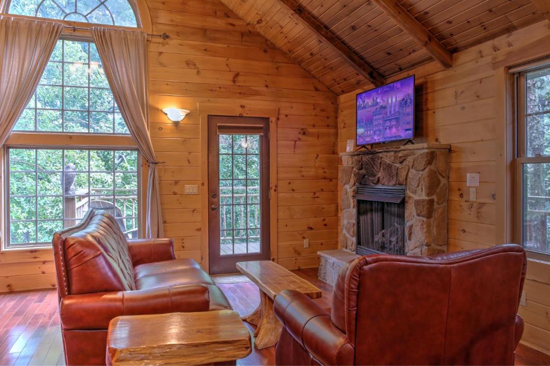 Photo of Livingroom in Millersburg