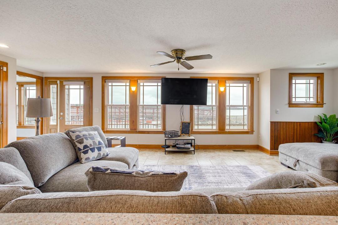 Photo of Livingroom in Buckeye Lake