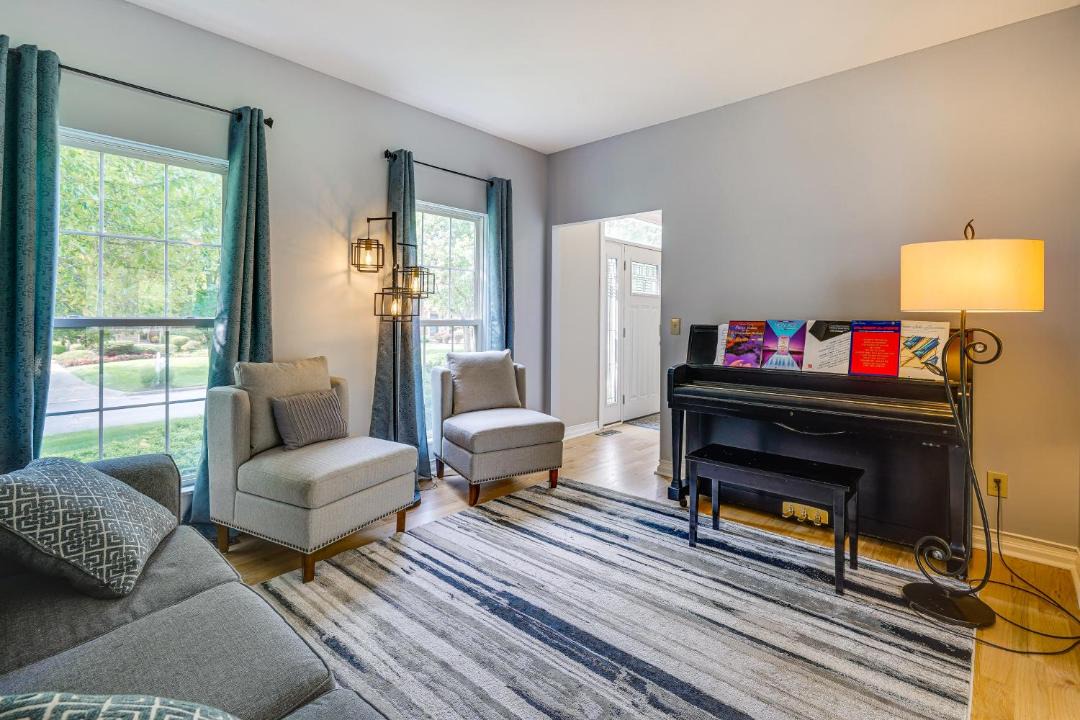 Photo of Livingroom in Lewis Center