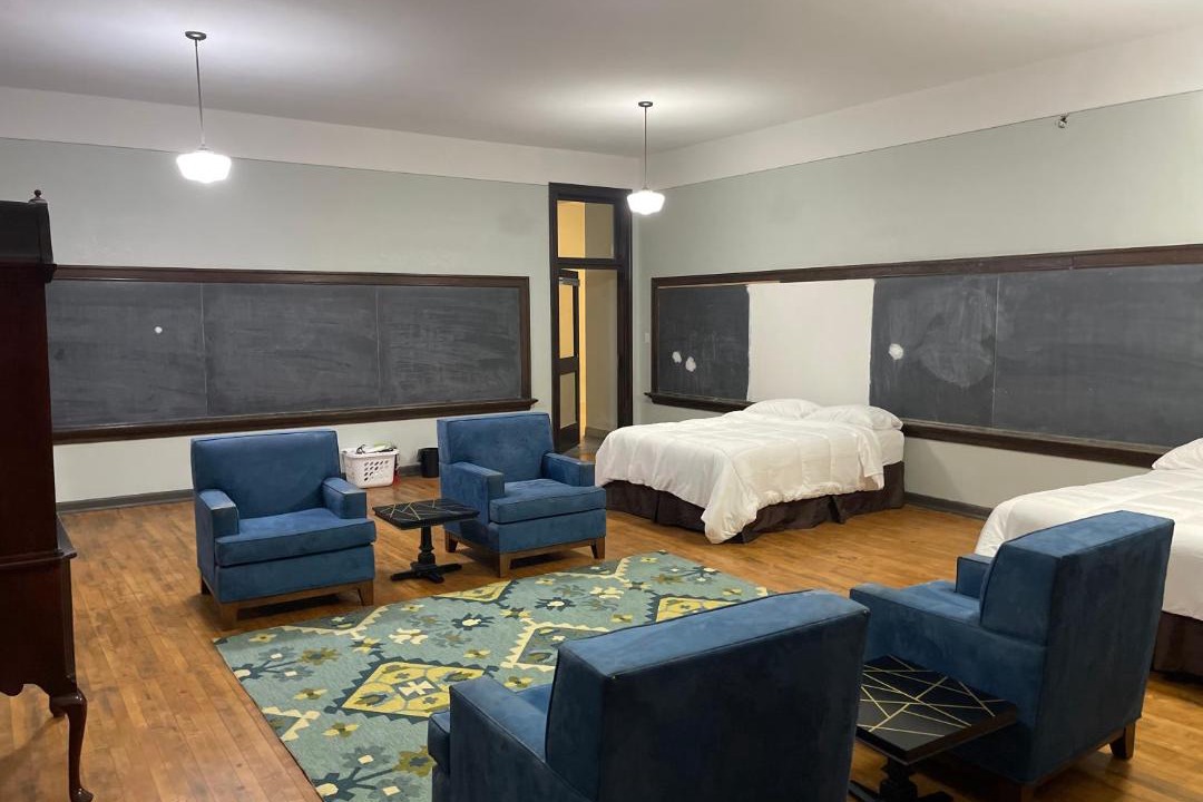 Photo of Livingroom in Canton