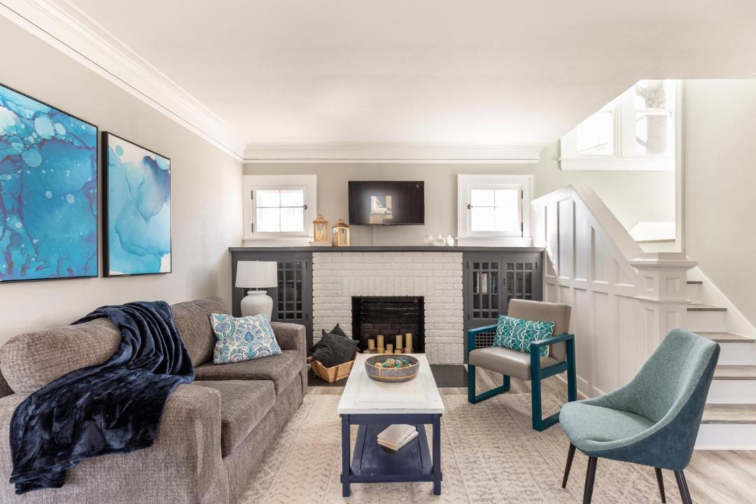 Photo of Livingroom in Highland Square