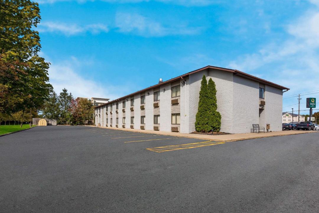 Photo of Buildings in Ashland