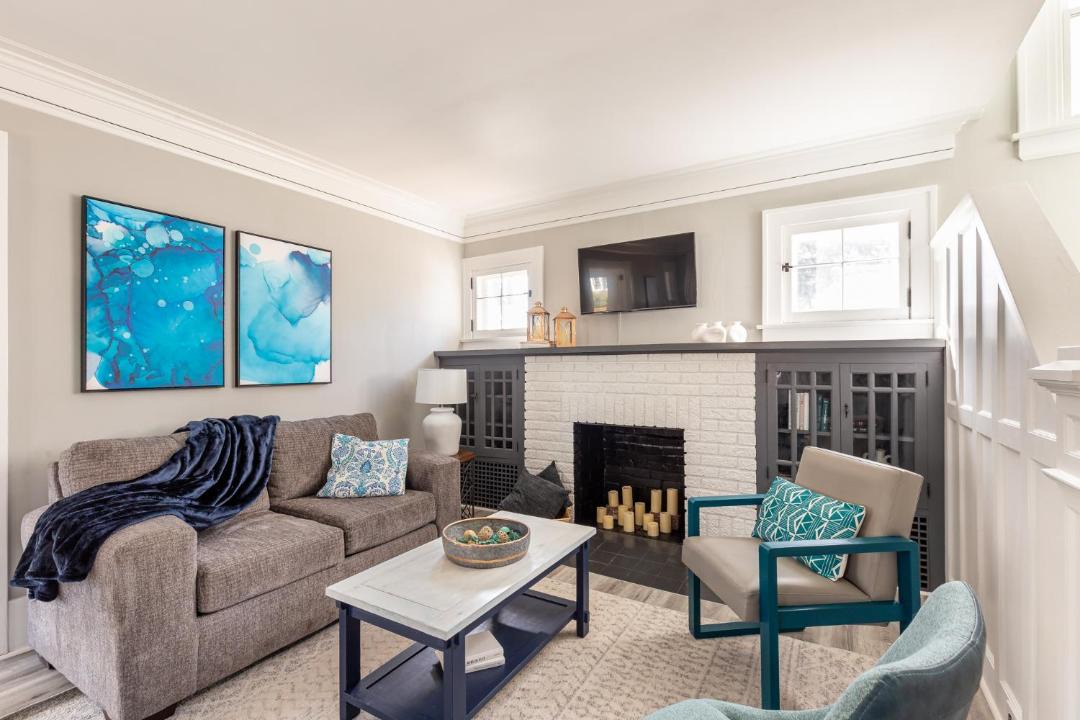 Photo of Livingroom in Highland Square